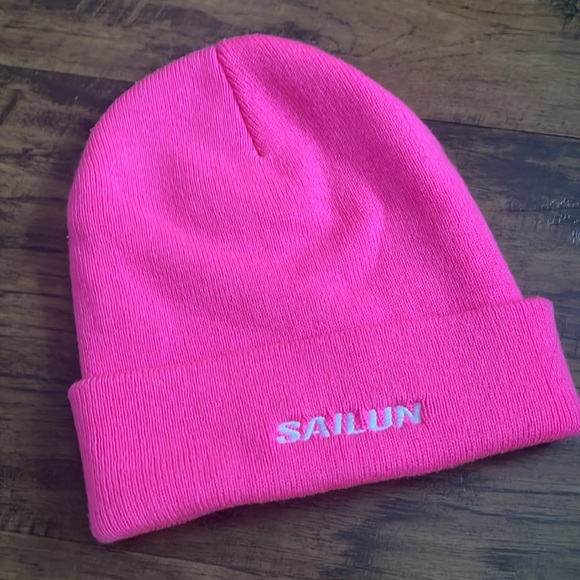 breast cancer beanie - Picture 3 of 3
